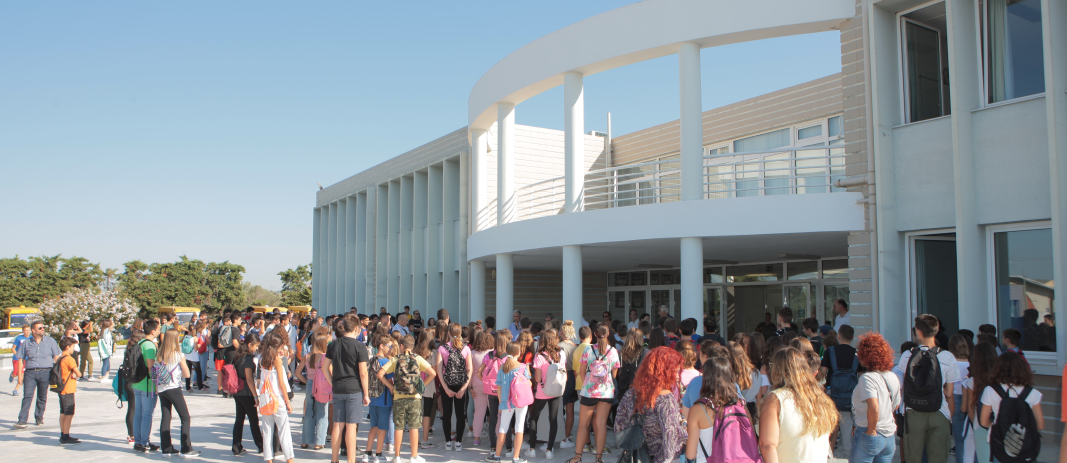 Mandoulides Schools, aiming at better adaptation, creative activities and preparation for the new school year, await students in the Art & Science Days 2019