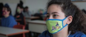 Σε δωρεά παιδικών μασκών με αγαπημένους ήρωες προχώρησε ο εκδοτικός οίκος «Ψυχογιός» προς τα Εκπαιδευτήρια για την προστασία της υγείας των μαθητών.