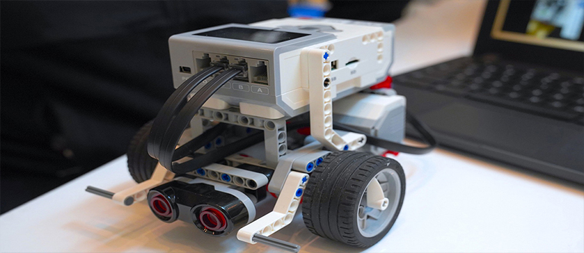 Art and Science 2021 Webinars: Mandoulides Robo - coders Days