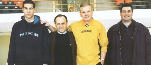 Ο αθλητικός κόσμος σκύβει το κεφάλι και σιγεί για λίγο συναισθανόμενος το μέγεθος της απώλειας ενός εκ των σπουδαιότερων προπονητών του κόσμου, του Ντούσαν Ίβκοβιτς.